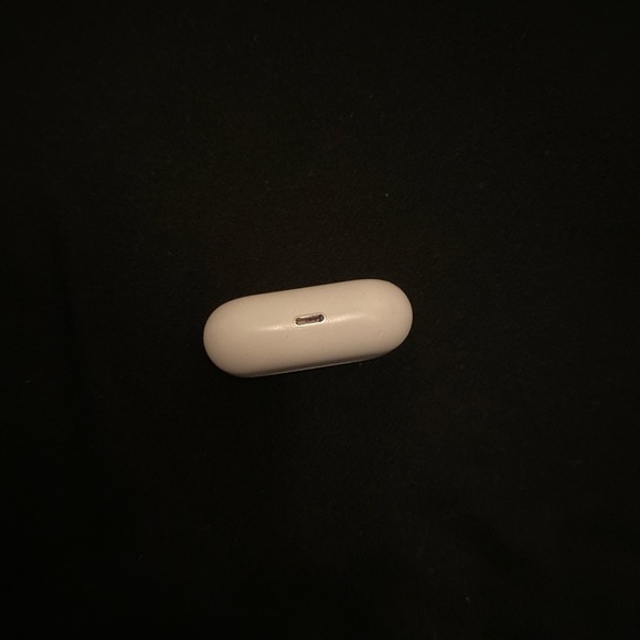 Apple White Earbud Headphones with Compact Design and Smooth Finish